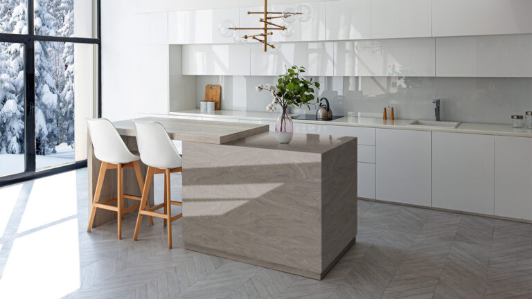 m 715 kitchen.jpg